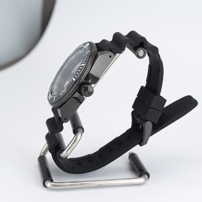 Obudowa zegarka nurkowego 43,8 – Rubber Strap Diver recenzja i cena