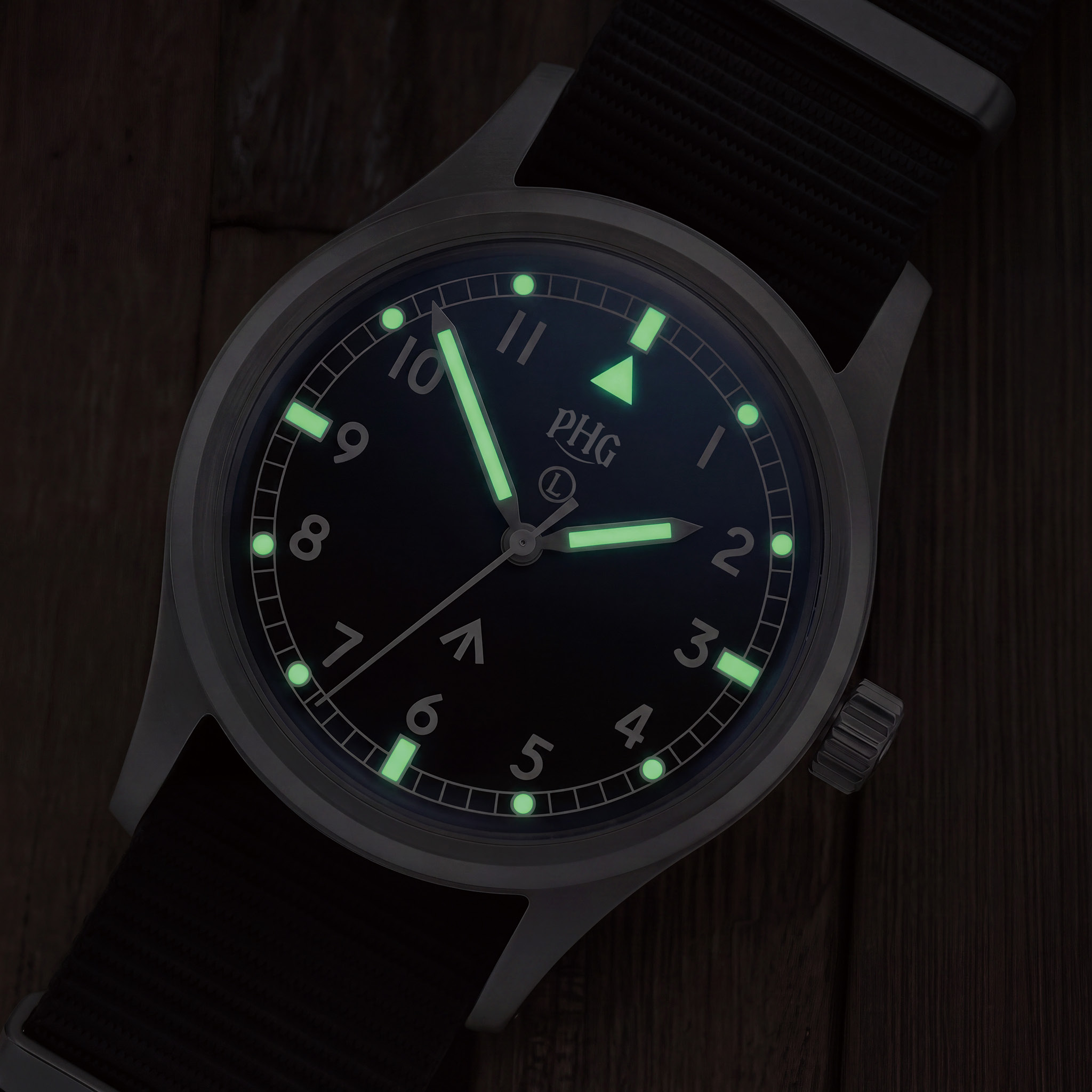 PHG W10‑1967 Zegarek wojskowy  – Tropic Strap Vintage recenzja i cena